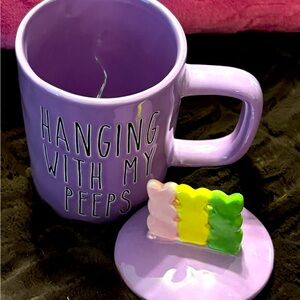 HAGGIN WITH MY PEEPS MUG WITH A TOP